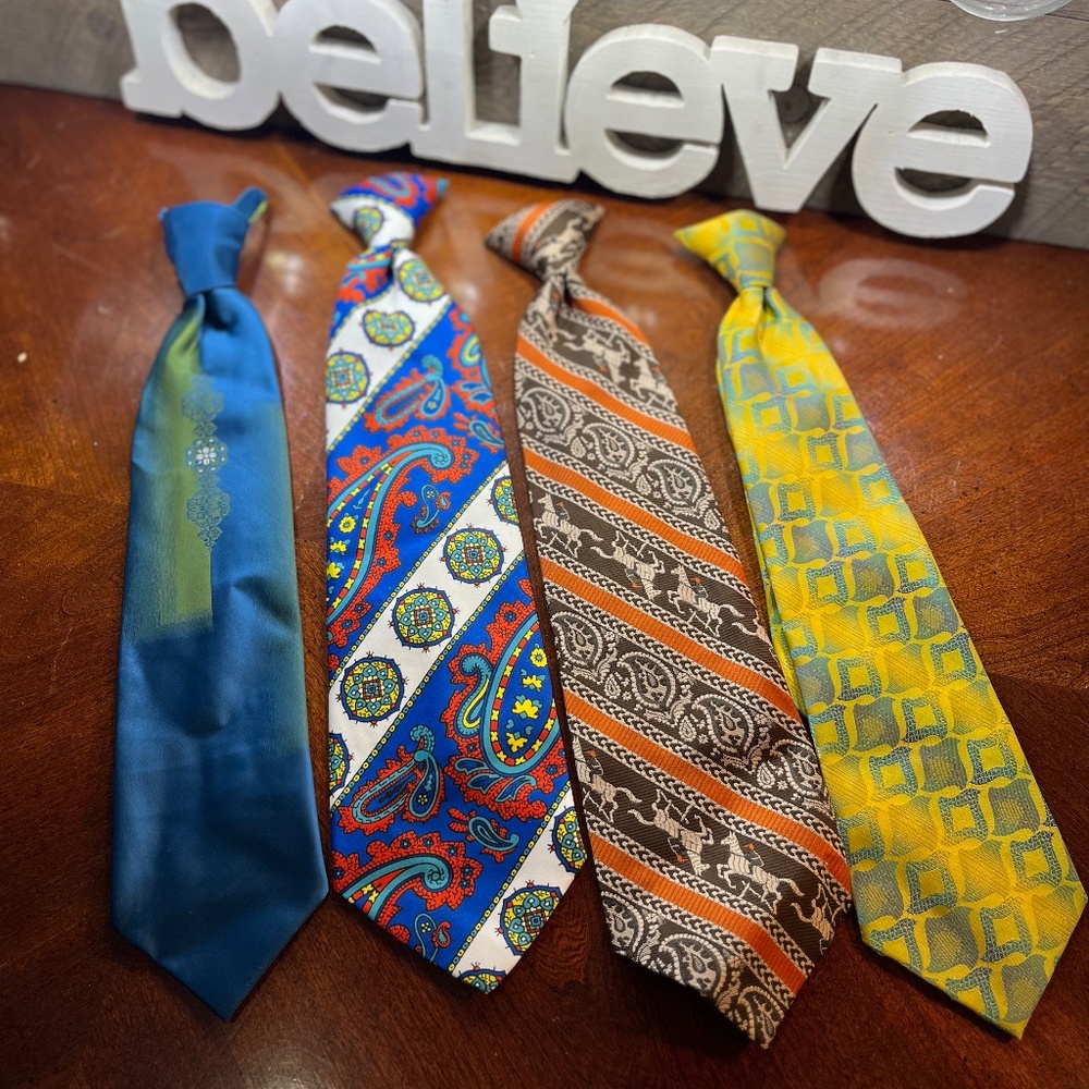 4 vintage Snap on ties